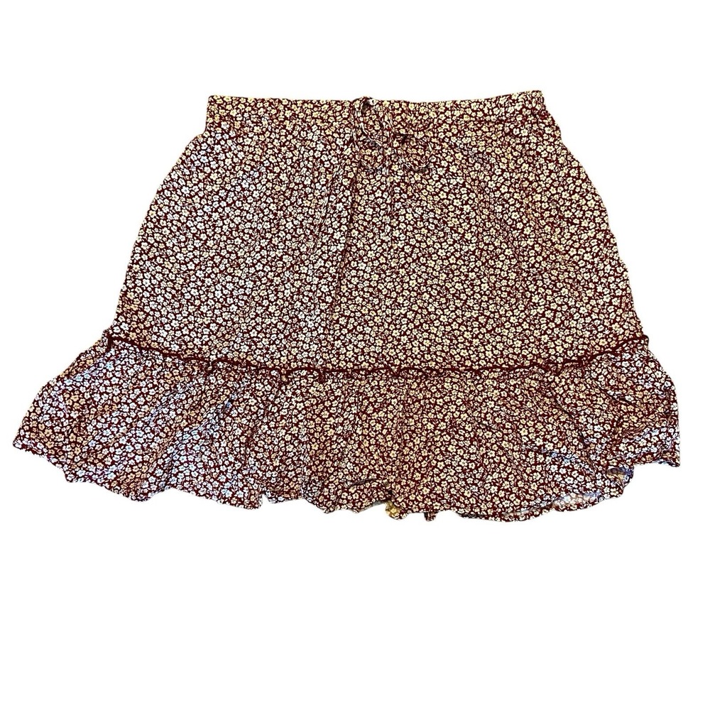 Francesca's Dee Elly Ruffled Skirt Burgundy With White‎ Flowers Size M NWT